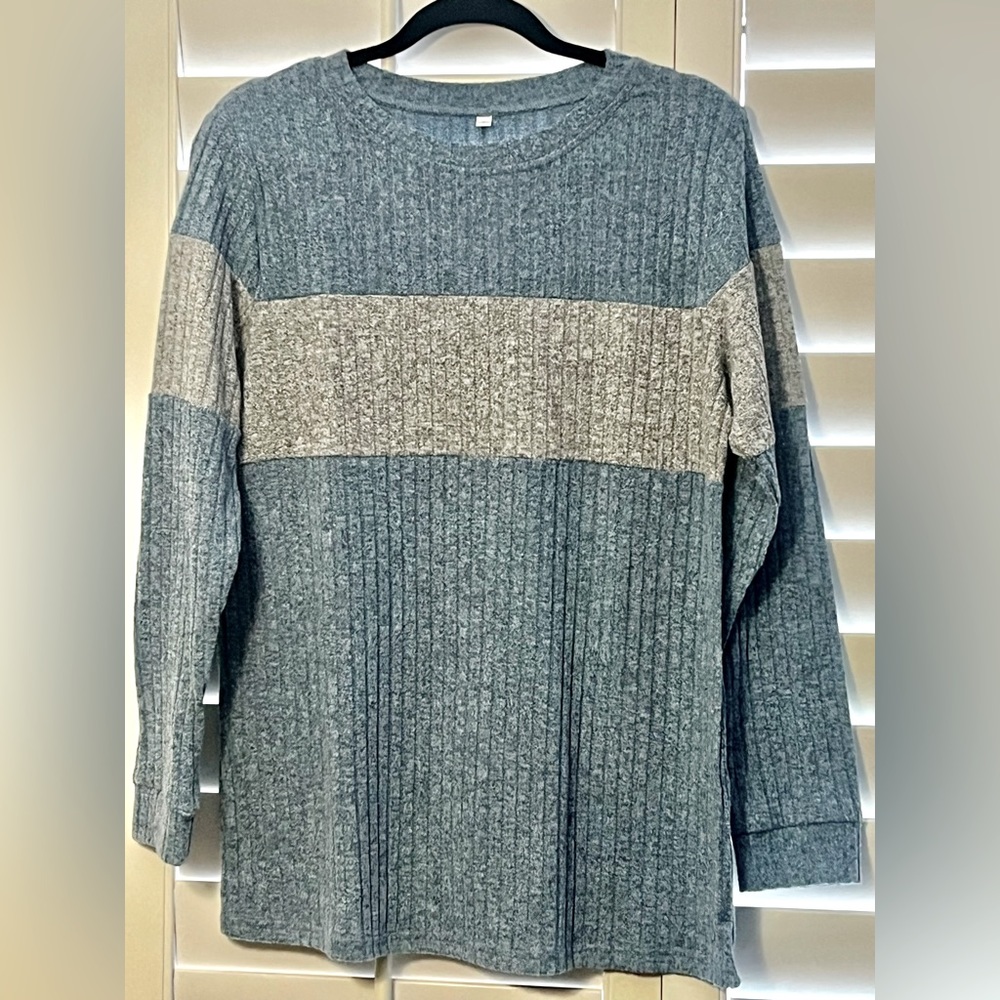 Soft Two Toned Seater with Ribbing